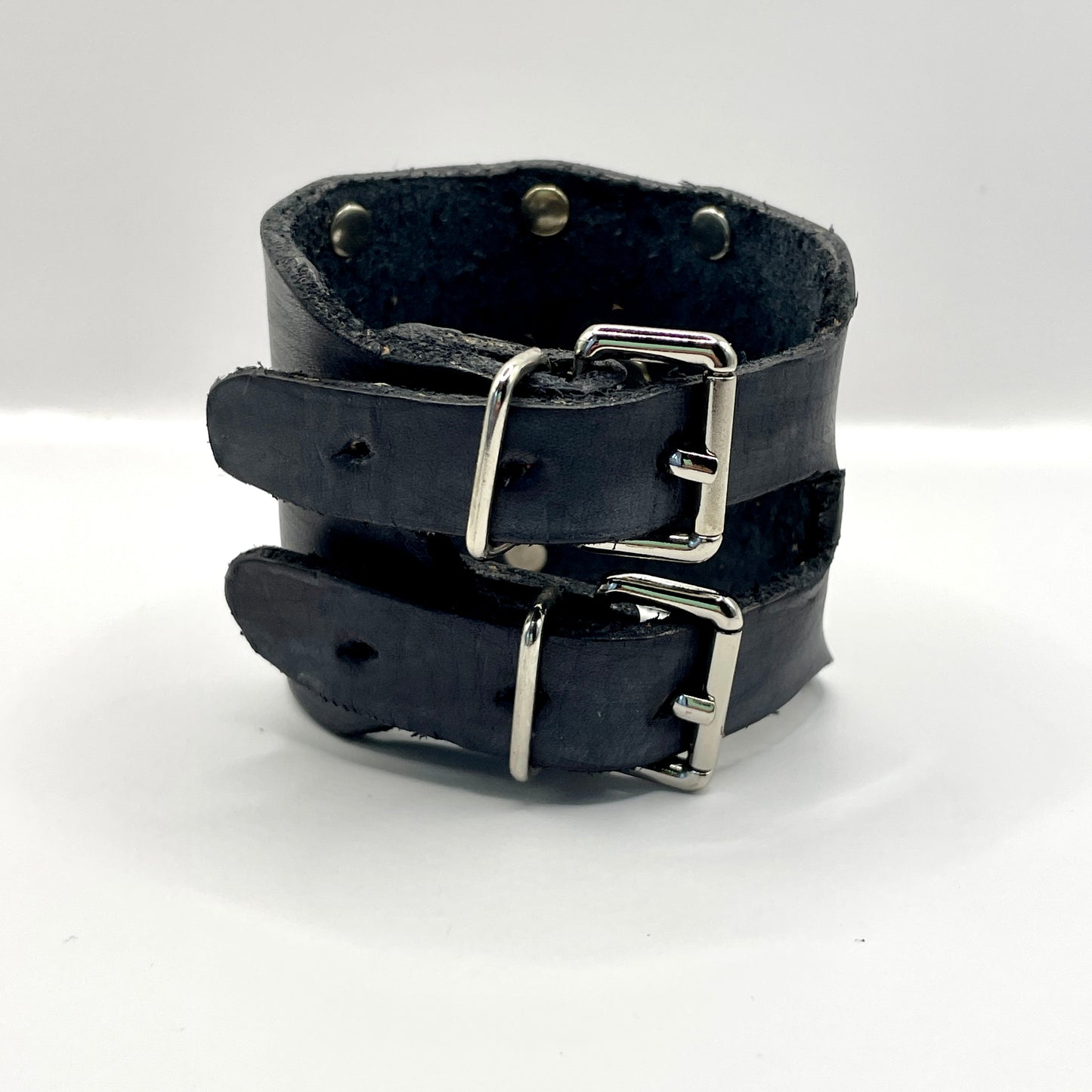 MANCHETTE CLOUS NOIR