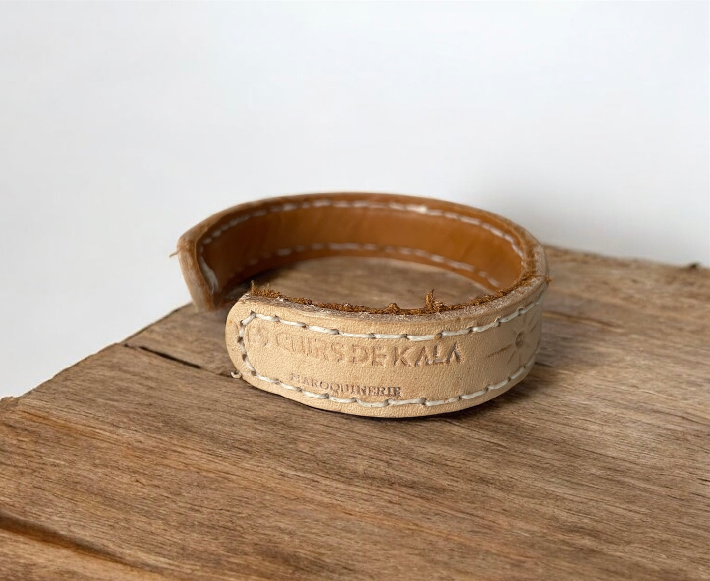 BRACELET EN CUIR NATUREL (SOLEIL)