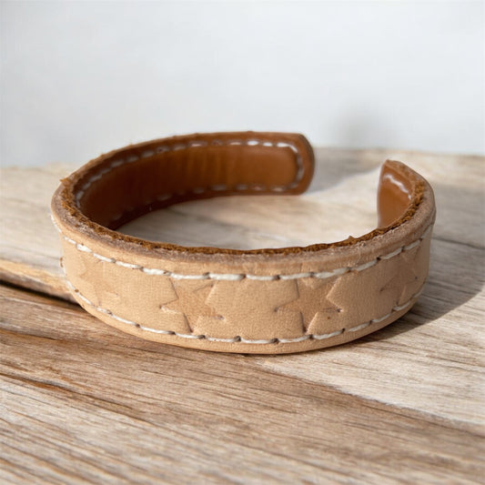 BRACELET EN CUIR NATUREL (ETOILES)