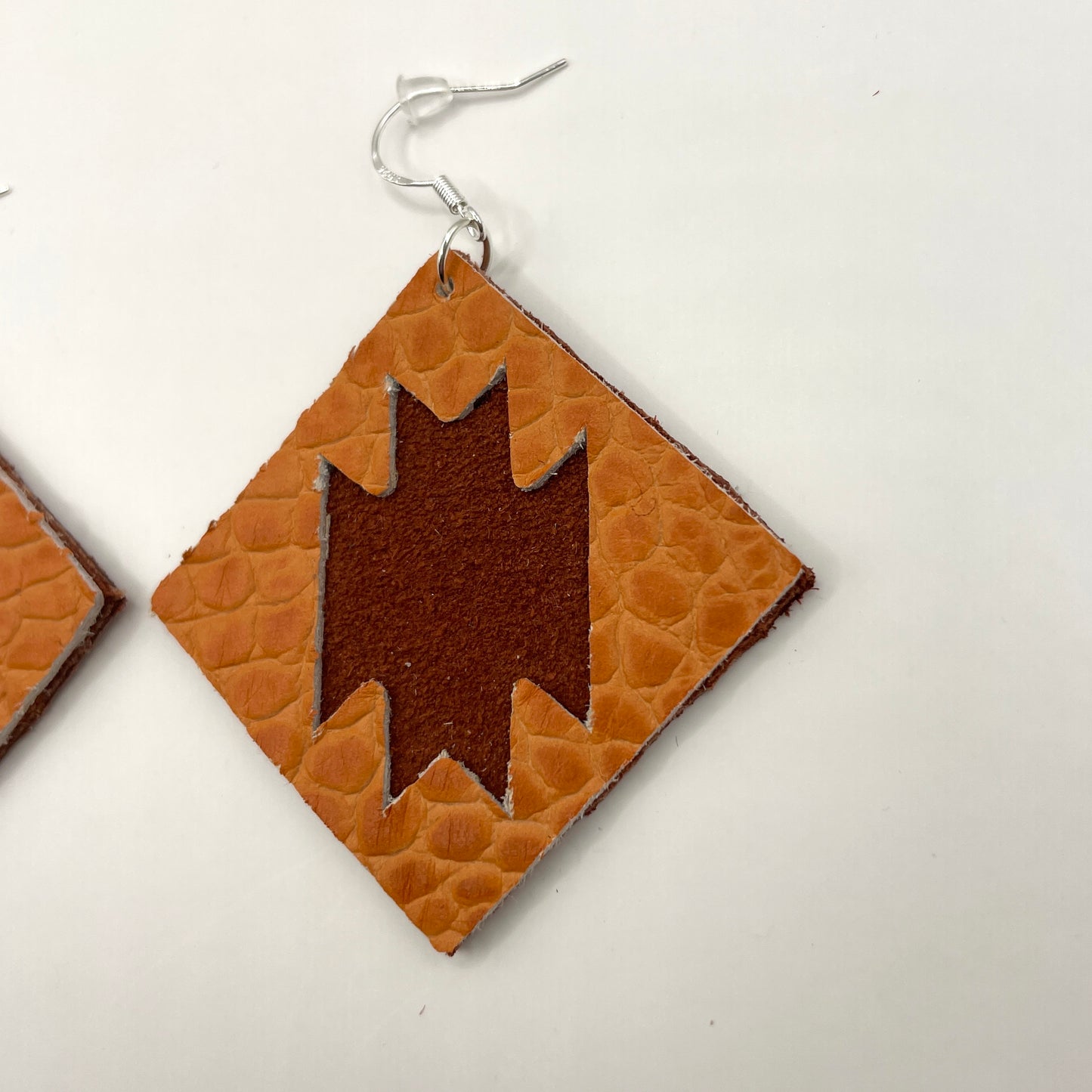 BO CARREES ORANGE/MARRON