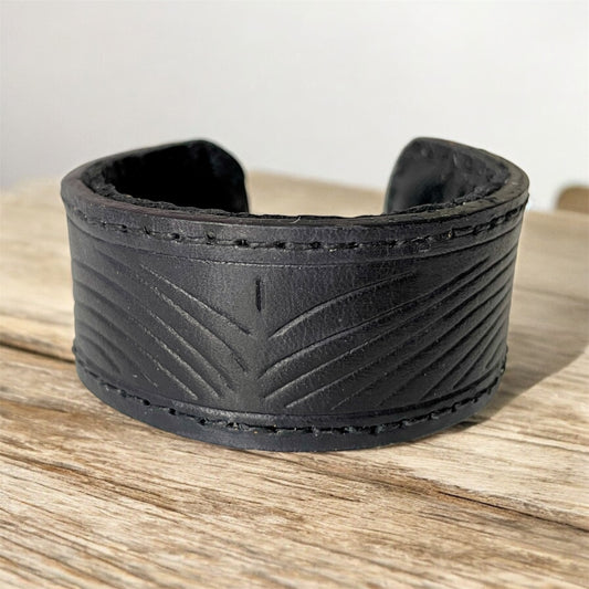 BRACELET/MANCHETTE EN CUIR NATUREL (VAGUE)